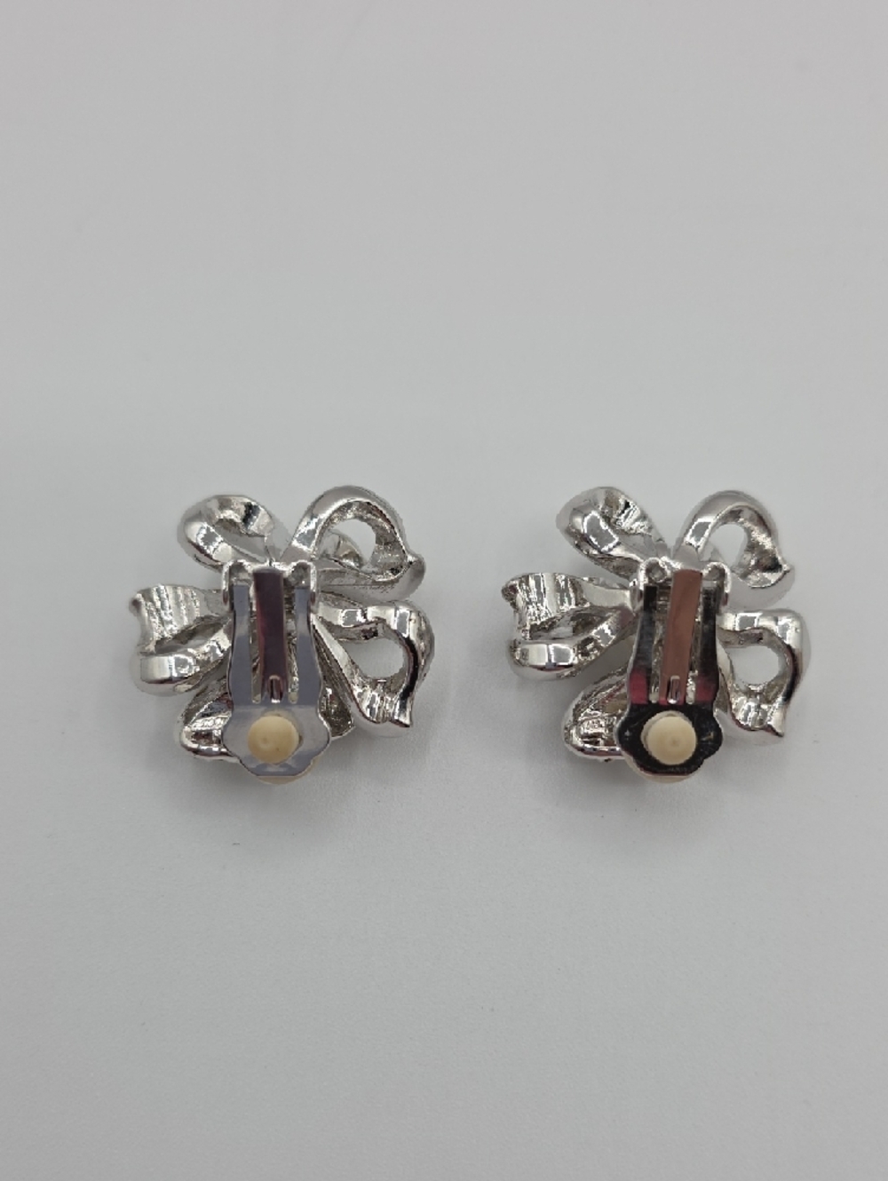 Delicate Pearl & Crystal Flower Stud Earrings - Silver Tone - Picture 3 of 7